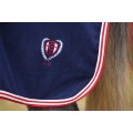 Kerbl Fleece-Pferdedecke Exclusive 125 cm marine rot Bild 1