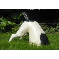 Figur halber Hund H 25 x L 33 cm Gartendeko aus Kunstharz Bild 1